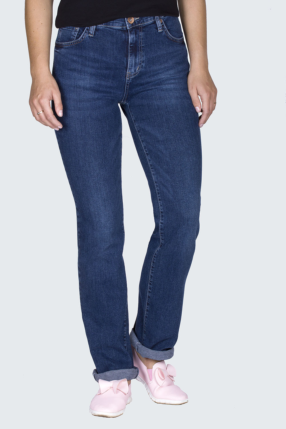Топовые модели джинсов лучших брендов на 2024 год: выберите свой идеальный стиль!